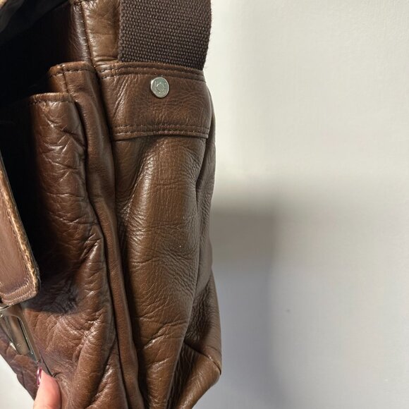 Kenneth Cole Reaction Brown Leather Messenger Bag - Picture 6 of 12